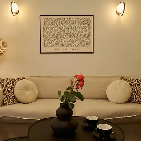 Gin&tonic First Floor - Center Of Apartment *